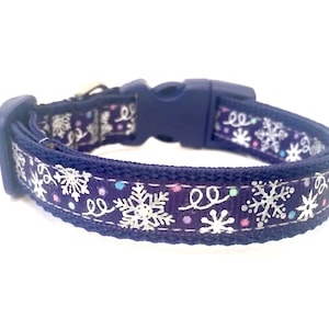 Winter Snowflakes Breakaway Cat Collar
