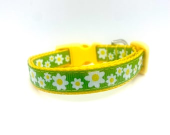 Daisy Print Spring Summer Breakaway Cat Collar