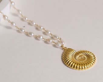 Elegante collana di perle di ammonite, collana di perle d'acqua dolce, collana a catena, gioielli di perle, regalo da damigella d'onore, regali per la festa della mamma