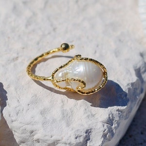 Pearl cage rings wholesale best sale