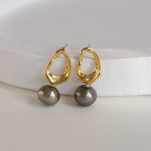 Natural Black Pearl Earrings, Dark Pearl Earrings, Elegant Earrings, Delicate Stud Earrings, Pearl Jewelry, Bridesmaid Gift, Gift for Mother image 3