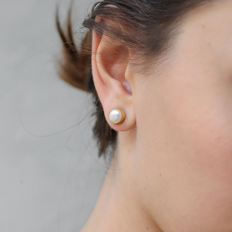 Natural Freshwater Pearl Earring, Stud Earrings, Classic Pearl Earrings, Timeless Designs ,Minimalist Jewelry, Bridesmaid Gift, Gift For Mom image 2
