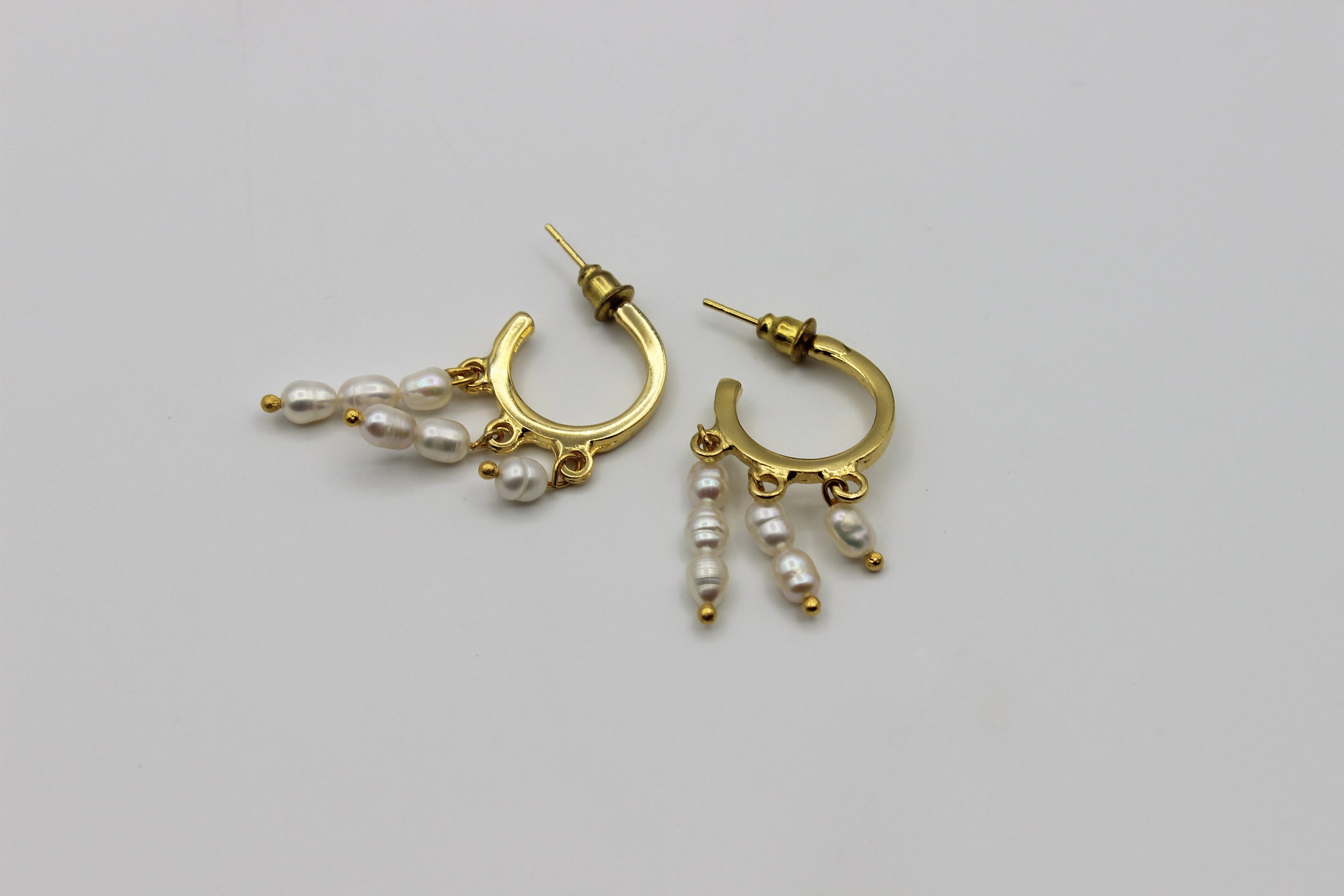 Pearl Hoop Earrings / Pearl Circle Hoop Earrings /Delicate | Etsy
