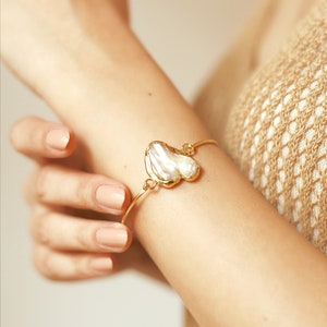 Keishi Perle Manschette Armband, natürliche Perle Perle Armband, Frauen Perle Gold Armband, elegantes Armband, Brautjungfer Geschenke
