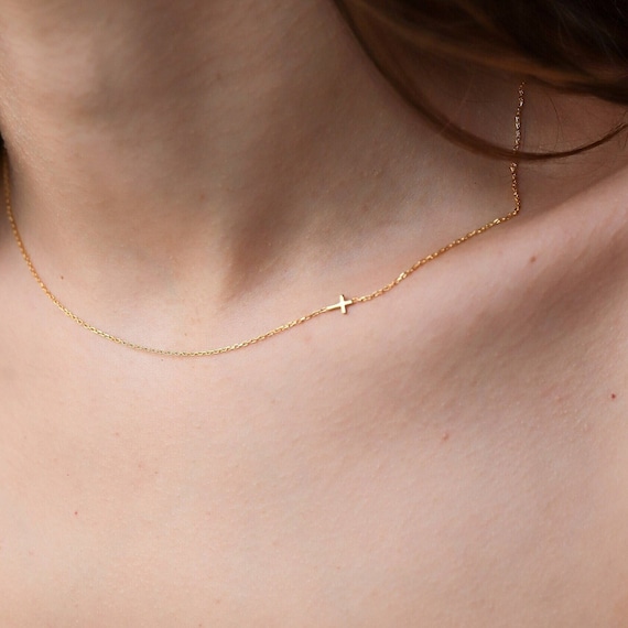 Vertical cross necklace outlet
