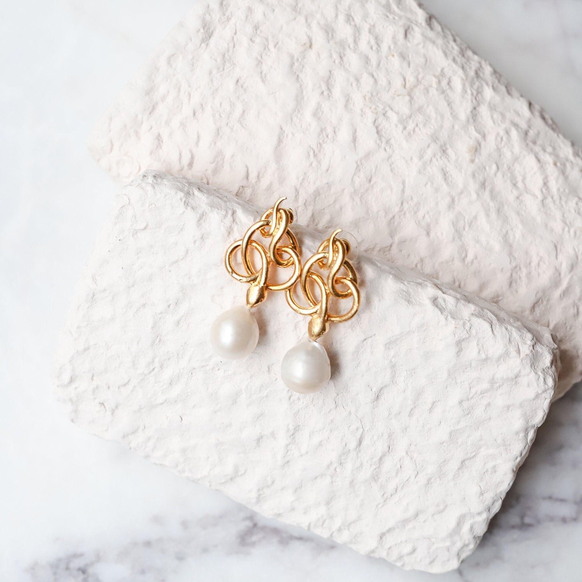 Snake Earrings, Black and White Pearl with Snake Earrings, Pearl Earrings, Valentine's Day Gifts, Gift for Her