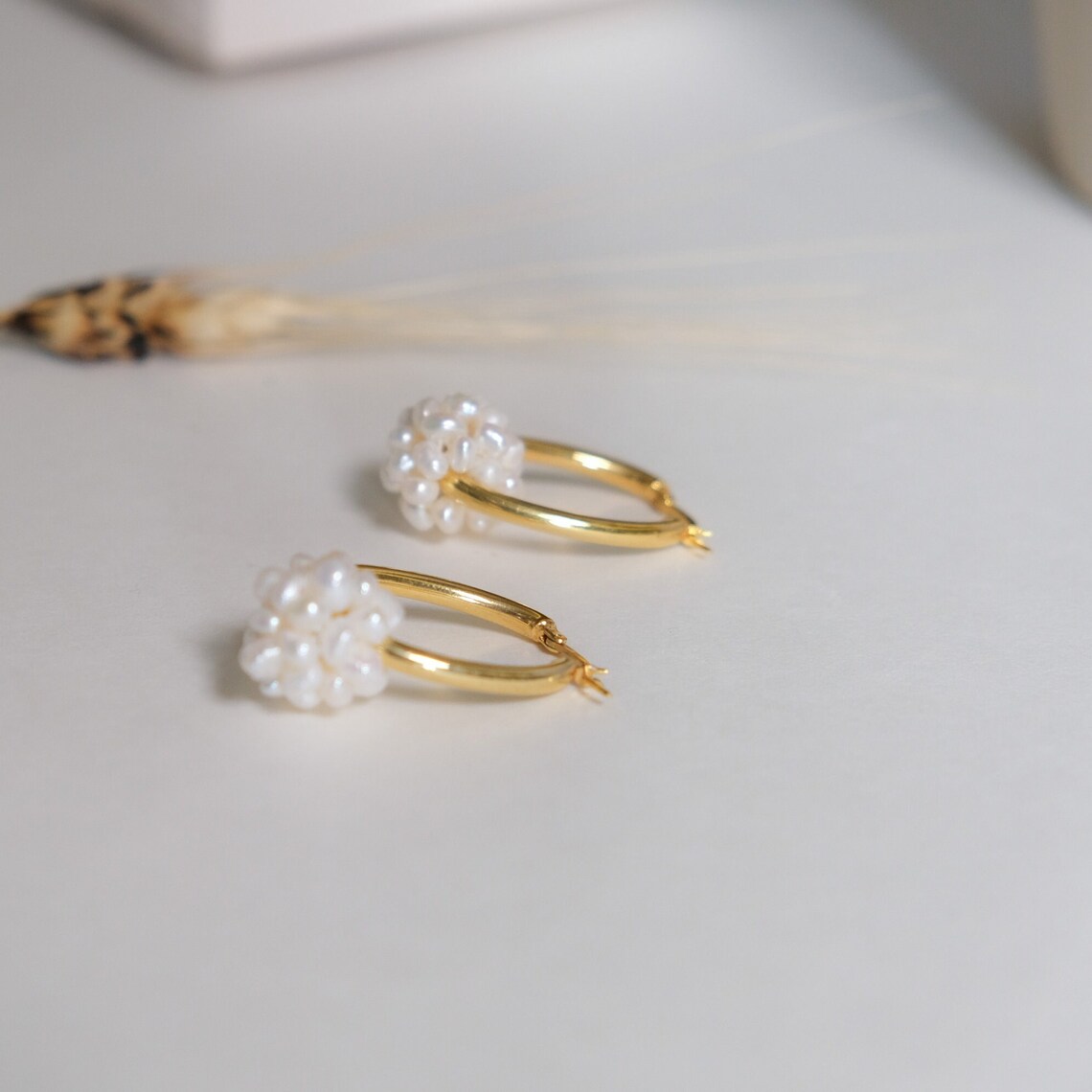 Kolekti Pearl Hoop Earrings main image 1