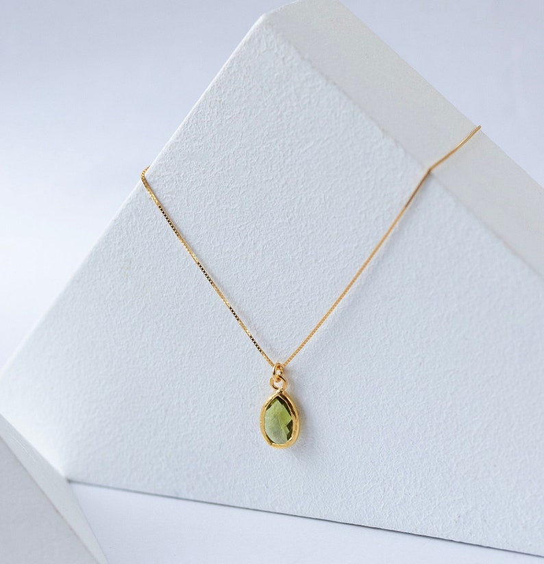 Peridot Halskette, August Birthstone Halskette, Peridot Teardrop Halskette, elegante Halsketten, Geschenk für sie Bild 2