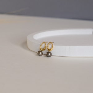 Natural Black Pearl Earrings, Dark Pearl Earrings, Elegant Earrings, Delicate Stud Earrings, Pearl Jewelry, Bridesmaid Gift, Gift for Mother image 4