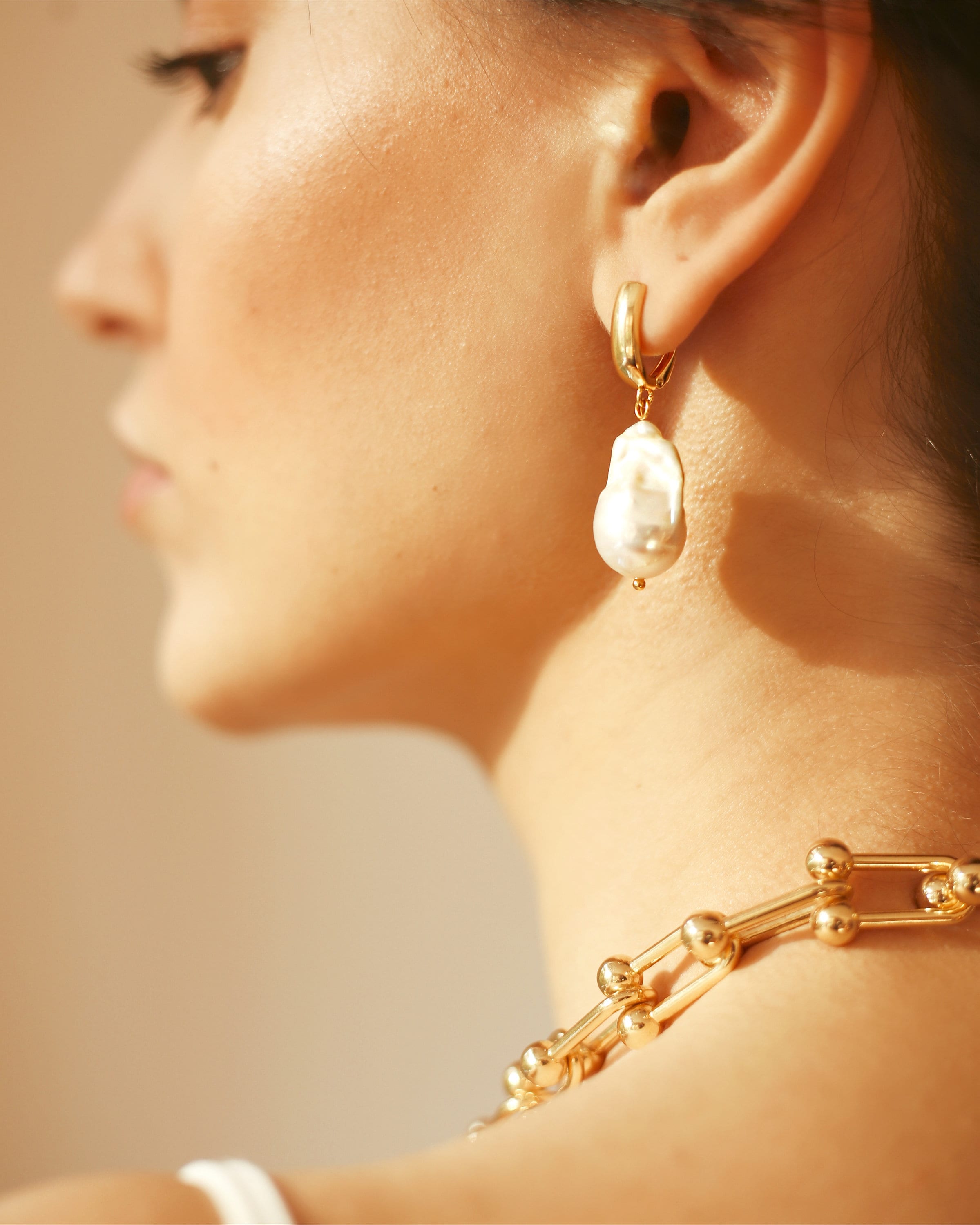 Fireball Pearl Earrings Big Baroque 