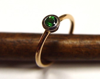 Gouden ring met Tsavoriet / Groene Granaat