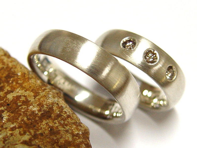 Wedding rings in silver with diamonds image 2