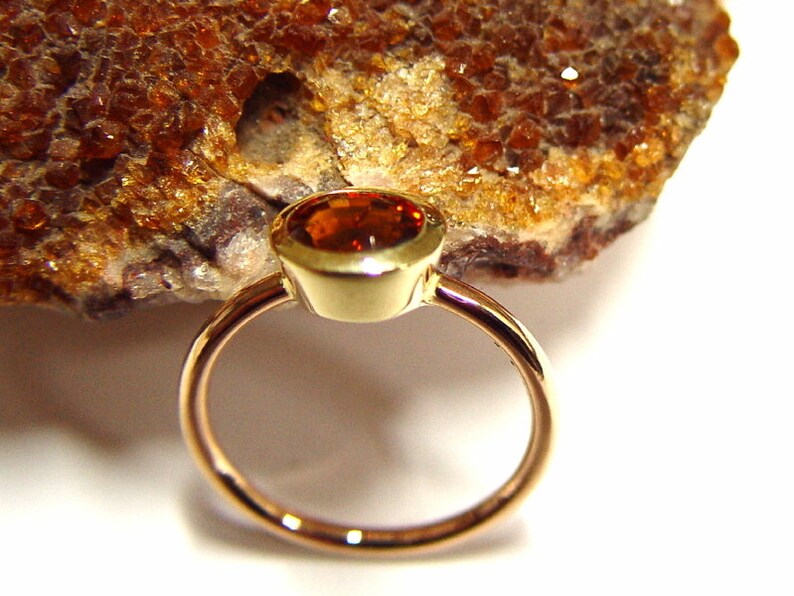 Ring in Gold mit Mandarin-Granat Bild 2