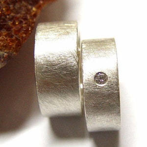 Wedding rings in silver with brilliant