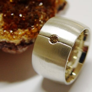 Ring in silver with a brilliant unisex