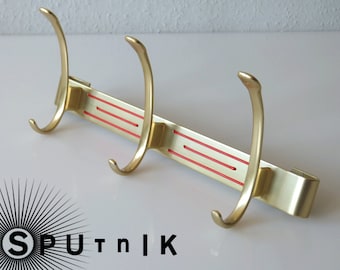 Hook rail from the 50s with red stripes