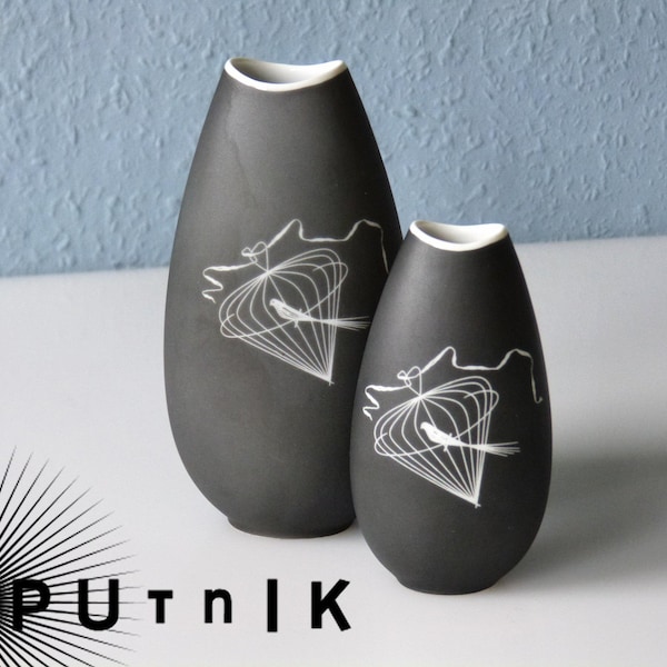 Great pair of Papageno vases