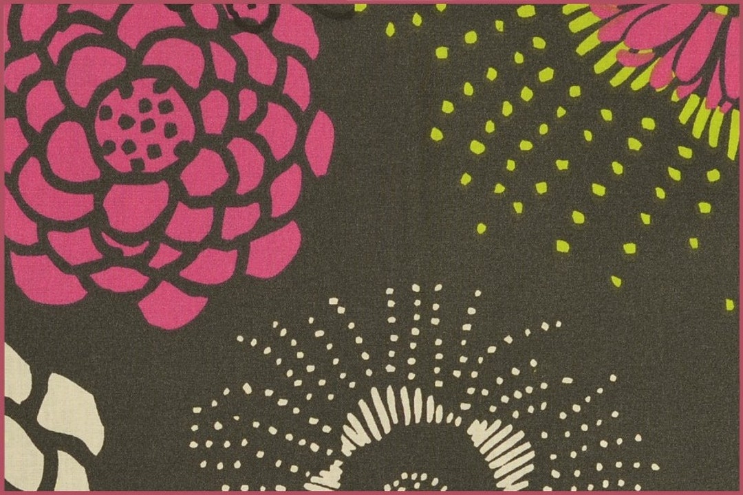 18.40 Euro/meter Coated Cotton Flowers on Black - Etsy
