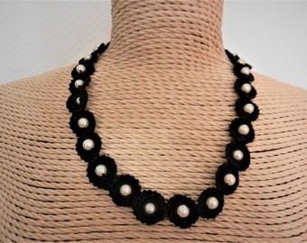 Halskette gehäkelte Kette mit Perlen Collier Modeschmuck