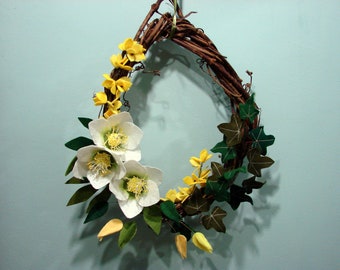 Felt flower wreath Unique spring  felt wreath  All season wreath Felt flowers Floral wreath Yellow White Green Summer wreath Door decor