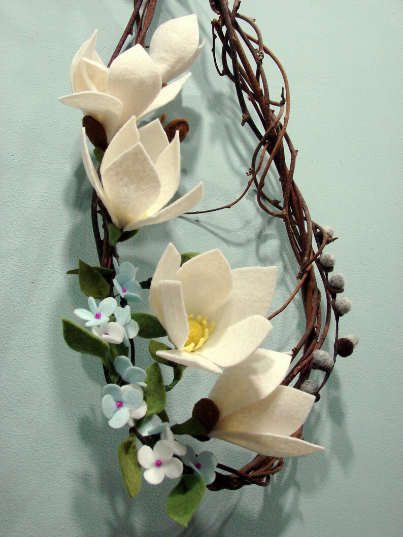 Felt flower wreath White Magnolia flowers Unigue spring wreath Handmade felt wreath Modern spring door decor White Green Blue felt flowers image 4