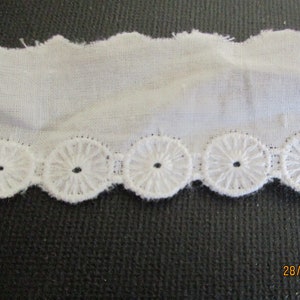 2 m weiße Spitze , 2 cm, Lochspitze, Wäschespitze, Vintage-Spitze, gute Ware, BW