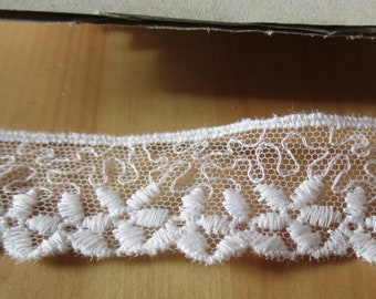 2 m vintage lace, tulle lace, attached lace, 2.3 cm
