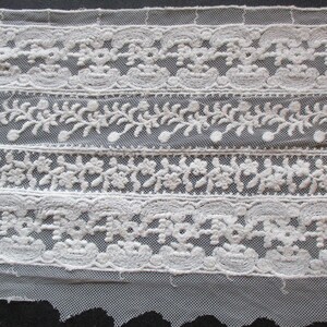 1,5 m di pizzo in tulle bianco crema, 14 cm di larghezza, 2 varianti, inserto in pizzo, tulle, ricamo, attacco fisso