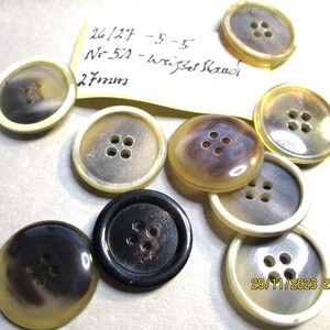XX. 26/27 mm, buffalo horn buttons, 6 large each, different offers, men's jackets, coats, winter jackets, women's jackets, cardigans