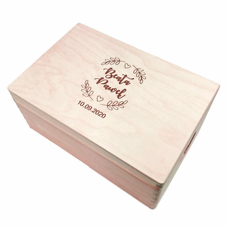 Wooden box with heart PU0059