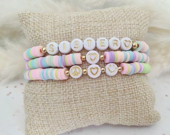 Personalisiertes Armband Wunschbuchstaben Pastellfarben Sister Herz Initialen Bunt Namensarmband