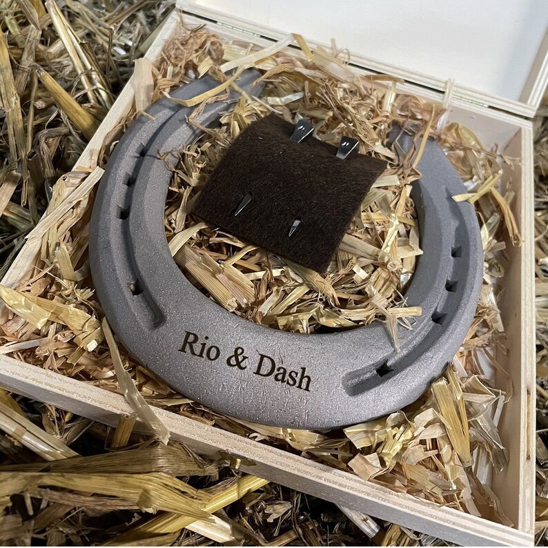 genuinely worn horseshoe with engraving incl. wooden box All the best for the laying of the foundation stone Gift idea for the topping-out ceremony indentation Relocation image 3