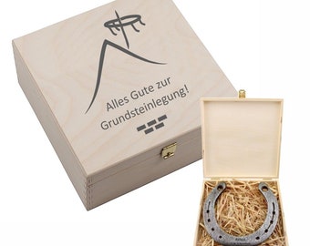 echt getragenes Hufeisen mit Gravur inkl. Holzbox "Alles Gute zur Grundsteinlegung!" | Geschenkidee zum Richtfest | Einzug | Umzug