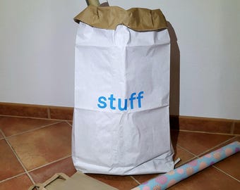 Weißer Papiersack mit „stuff“-Aufdruck in Blau – Aufbewahrung & Geschenkverpackung, universeller Organizer, moderner Deko-Sack
