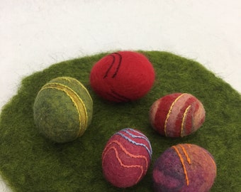 5 Easter eggs, felted eggs