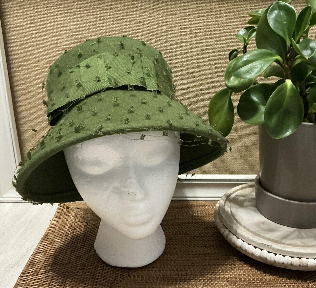 Vintage 1950\'s Neumann Endler Wool Women\'s Ladies Green Hat Vintage TNLee Neumann Endler Inc. red vintage 50s or 60s  main image 4