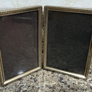 Vintage 3.5&quot; x 5&quot; Gold tone Metal Picture Frames Bifold 3.5 X 5