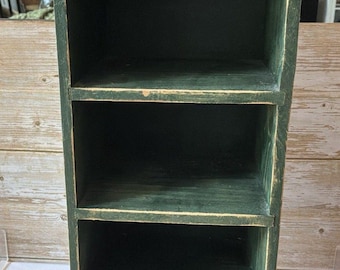 VTG Wooden Primitive Mini Cottagecore Heart Cut Out Trinket Shelf