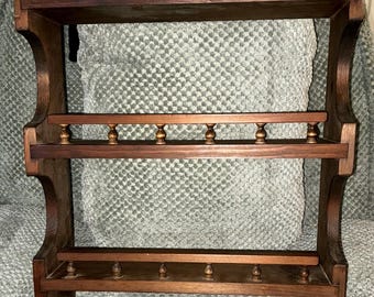 Vtg Wooden Plate Knick Knack 3 Shelf Hanging Wall Unit Turned Spindles