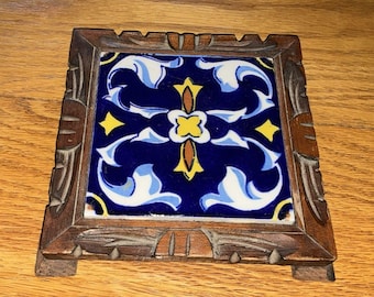 VTG jaren 1970 Daltile Mexicaanse tegelkunst onderzetter houten frame 6 vierkante meter, Mexico 12-2