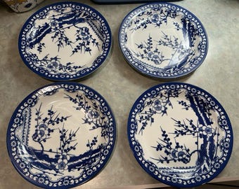Lovely Set Of 4 Vintage Blue And White Tea Plates 8 1/2