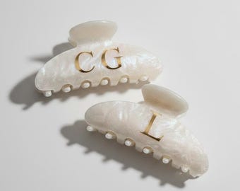Haarklammer mit Buchstabe | personalisiert | Haarspange | Perlmutt | Haaraccessoires | Clips für die Haare | Geschenk Freundin | Geburtstag