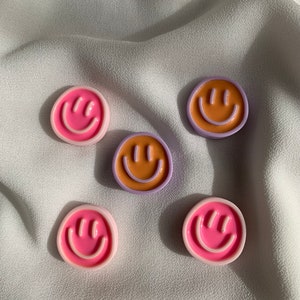 Magnet Smiley zufällige Farbe Kühlschrankmagnete Magnete Magnetwand Kühlschrank Smiley Smile Bunt Dekoration Gute Laune Bild 2