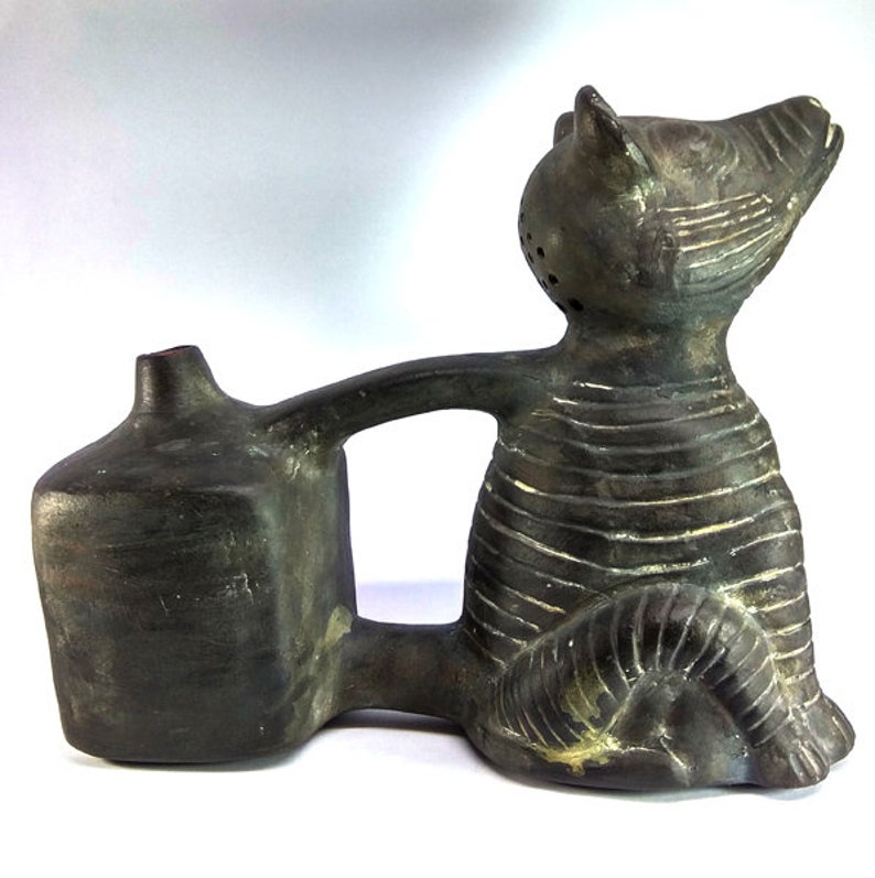 water whistle vessel peruvian dog huaco silbador image 2