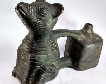 water whistle vessel peruvian dog - huaco silbador