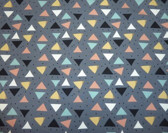 Jersey fabric triangles