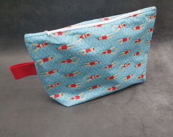 Cosmetic bag swimmer