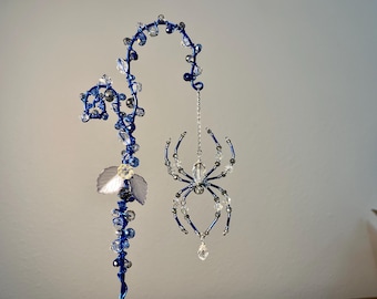 Twisted wire and beaded spider plant stake sun catcher