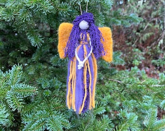 Huskies yarn angel purple and gold university of Washington