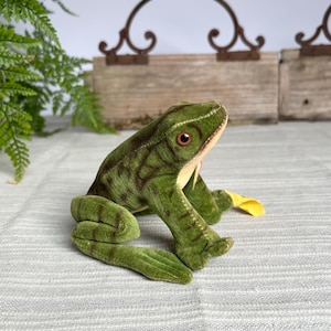 Doudou marionnette grenouille verte BELEDUC GMBH